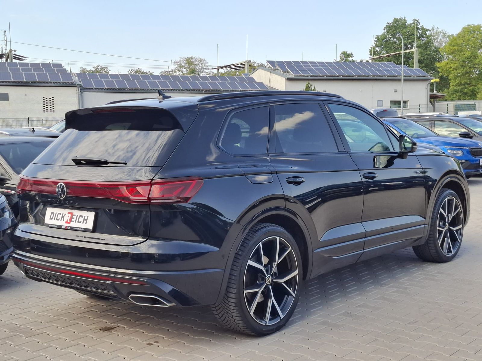 Fahrzeugabbildung Volkswagen Touareg 3.0TDI 4M R-Line VOLL Black 22" UPE 114T