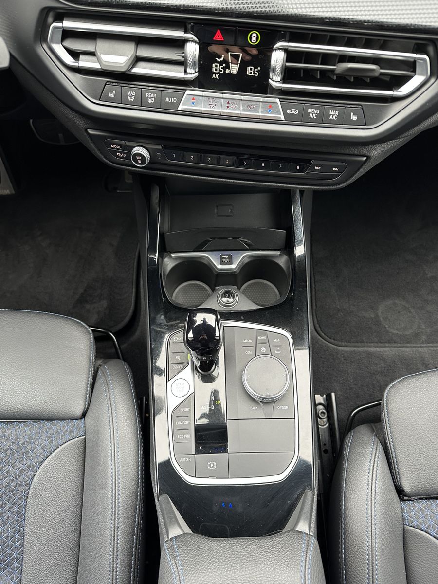 Fahrzeugabbildung BMW 120d xDrive M-Sport NAV+LED+KAMERA+HIFI+18ZO+PP