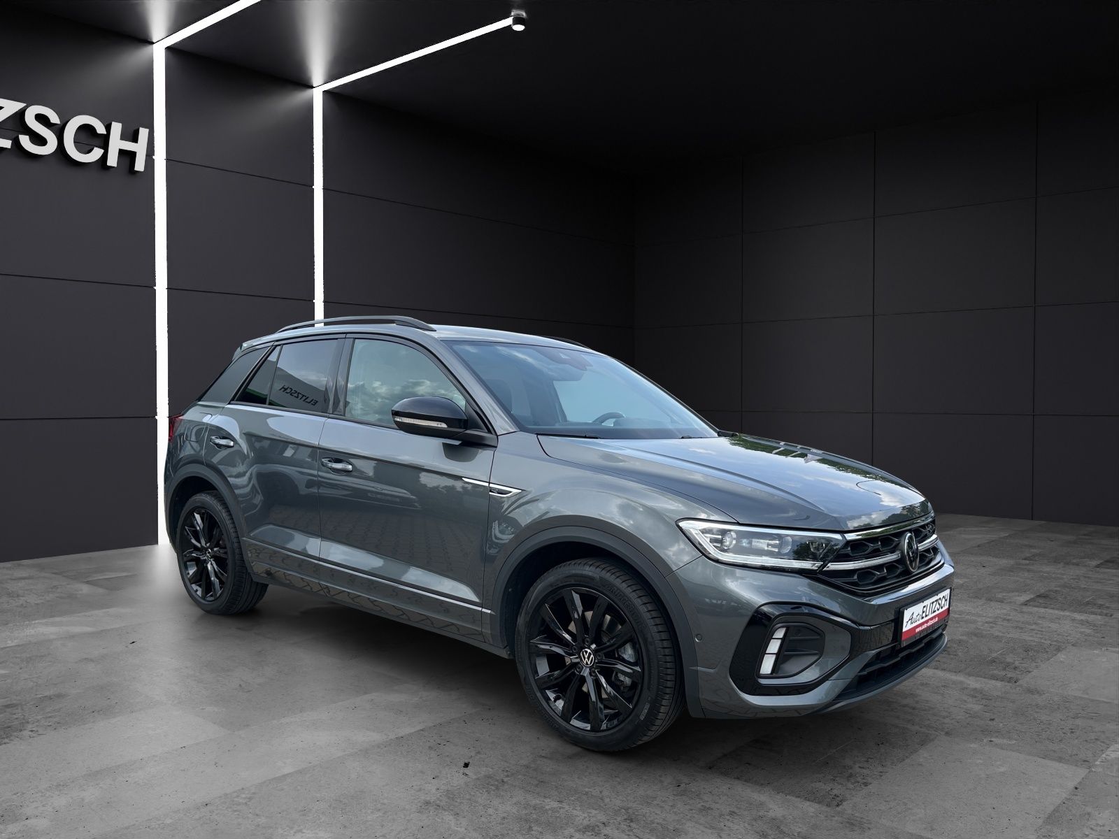 Fahrzeugabbildung Volkswagen T-Roc 2.0 TSI R-Line 4M MATRIX Standh.