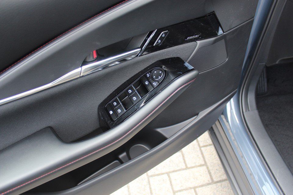Fahrzeugabbildung Mazda CX-30 2025 M-Hybrid Homura G-140 AT *sofort* NAV