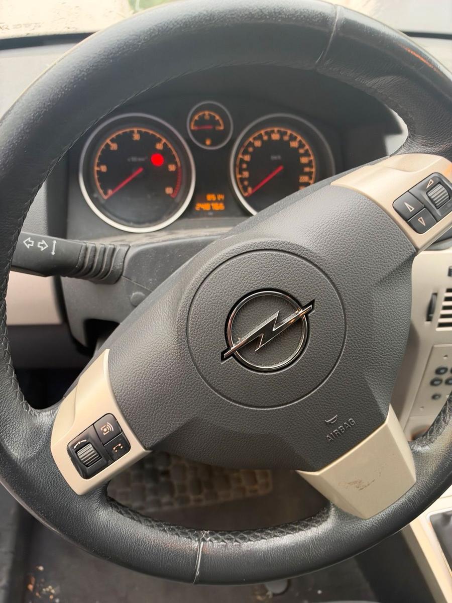 Opel Astra 2008 — photo 7