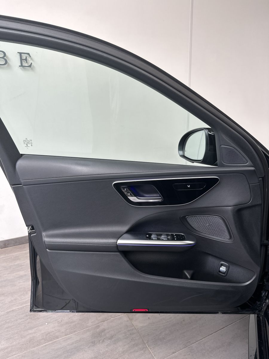 Fahrzeugabbildung Mercedes-Benz C 220d T AMG-Line 4Matic NAV+LED+ACC+HUD+PANO+PP