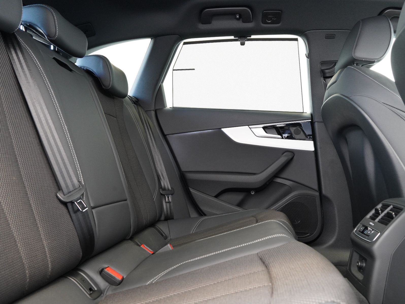 Fahrzeugabbildung Audi A4 Avant 35 TDI S line Competition Edition