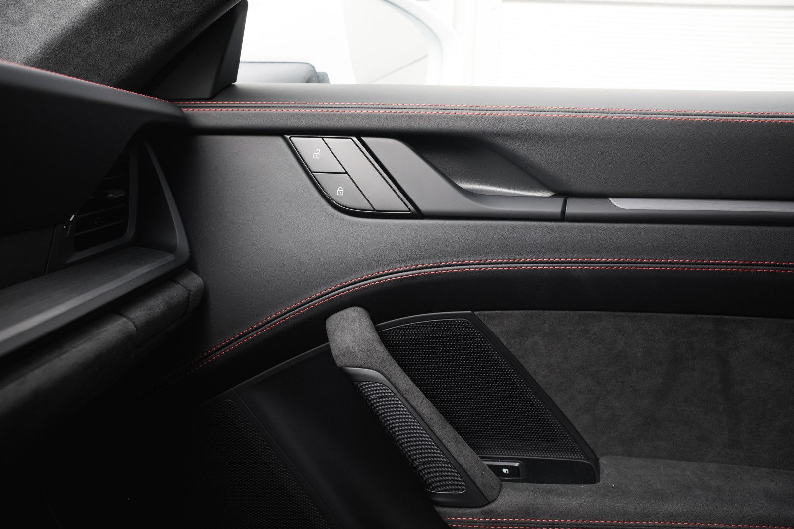 Fahrzeugabbildung Porsche 992/911 GT3-Lift-LED-Matrix-Vollschale