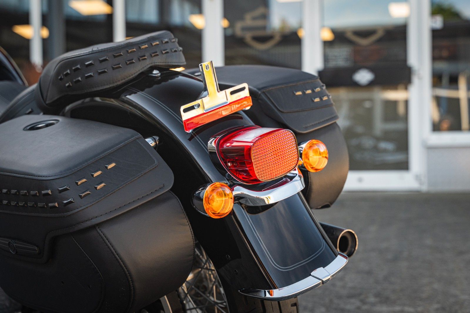Fahrzeugabbildung Harley-Davidson Softail Heritage FLHCS 114 CUI -NEUWERTIG -