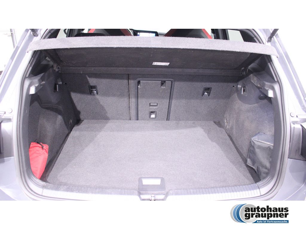 Volkswagen Golf VIII 2.0 TSI GTI DSG PDC NAVI HUD LED PANO foto 19