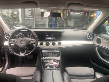 Mercedes E 250 - 12