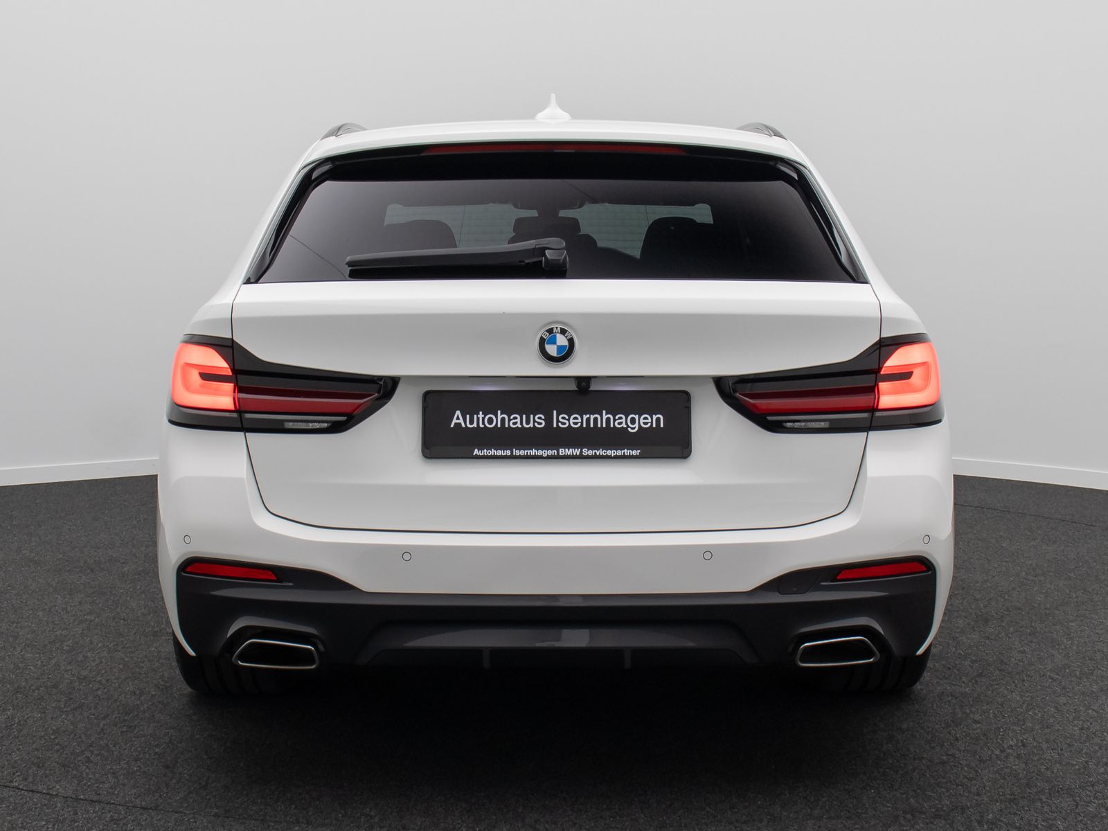 Fahrzeugabbildung BMW 530i M Sport Kamera HUD DAB Alarm HiFi 4xKlima