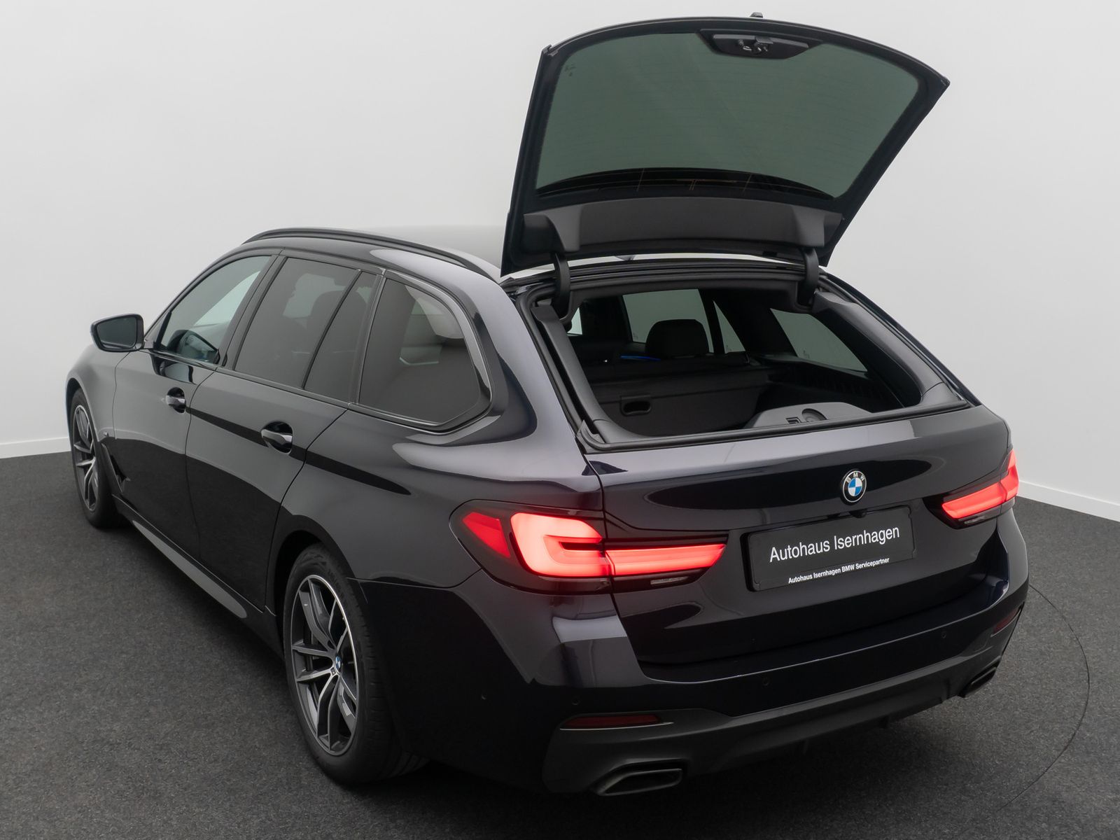Fahrzeugabbildung BMW 530d M Sport 4xKlima HUD DAB Kamera Laser 18Zoll
