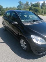 Mercedes-Benz B 150 Special Edition Special Edition - schwarze Mercedes-Benz B 150