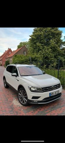 VW VW Tiguan Allspace 4Motion  Absolute Voll...