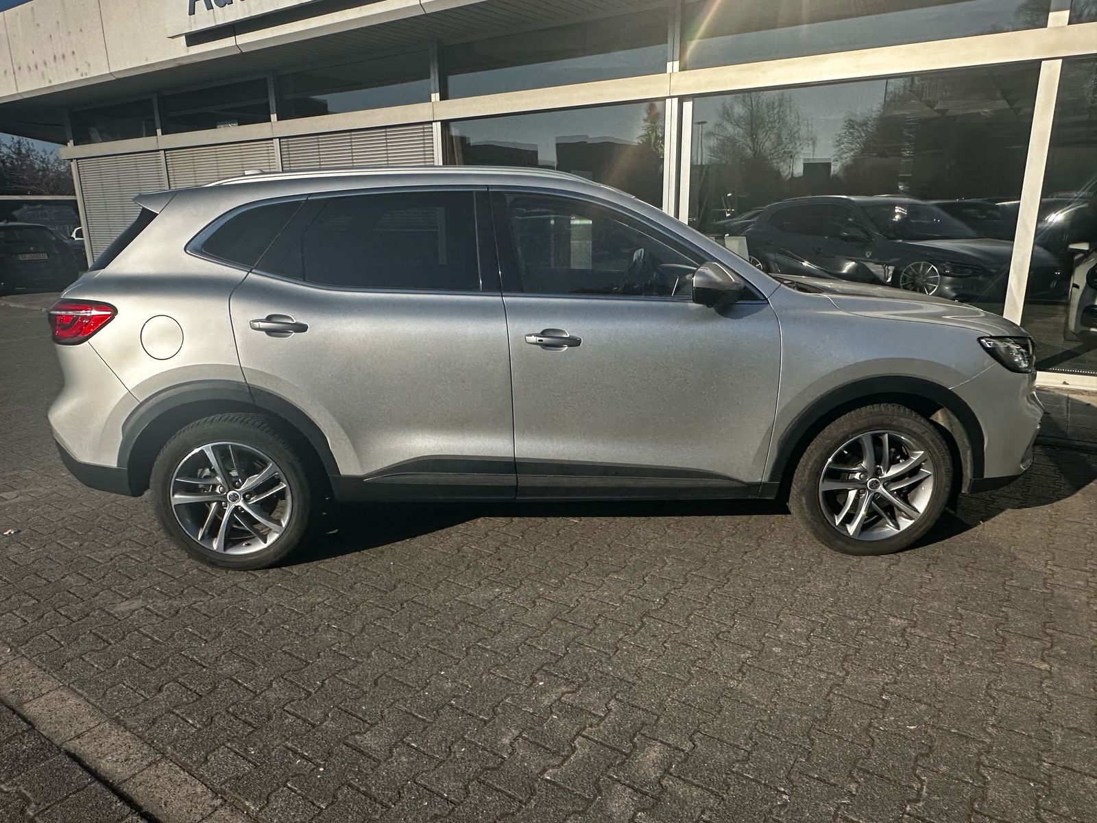 Fahrzeugabbildung MG EHS Luxury PANO+LEDER+NAVI+SHZ+KAMERA+ACC+360°