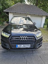 Audi Q7 - 1