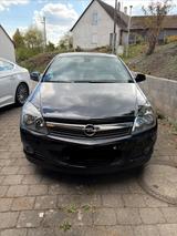 Opel Astra GTC 1.6  - Opel Astra aus 2010: Gtc