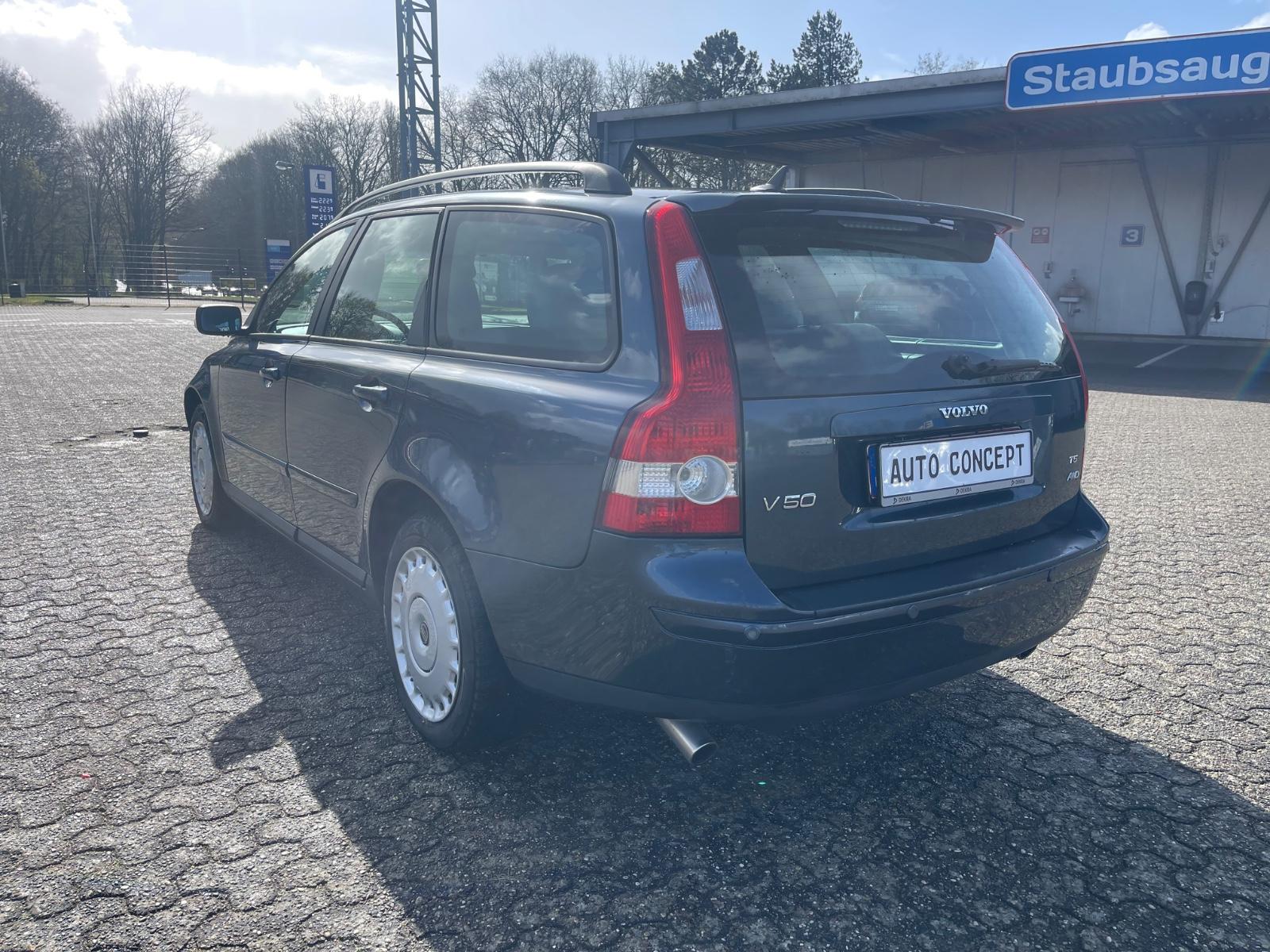Volvo V50 2004 — photo 7