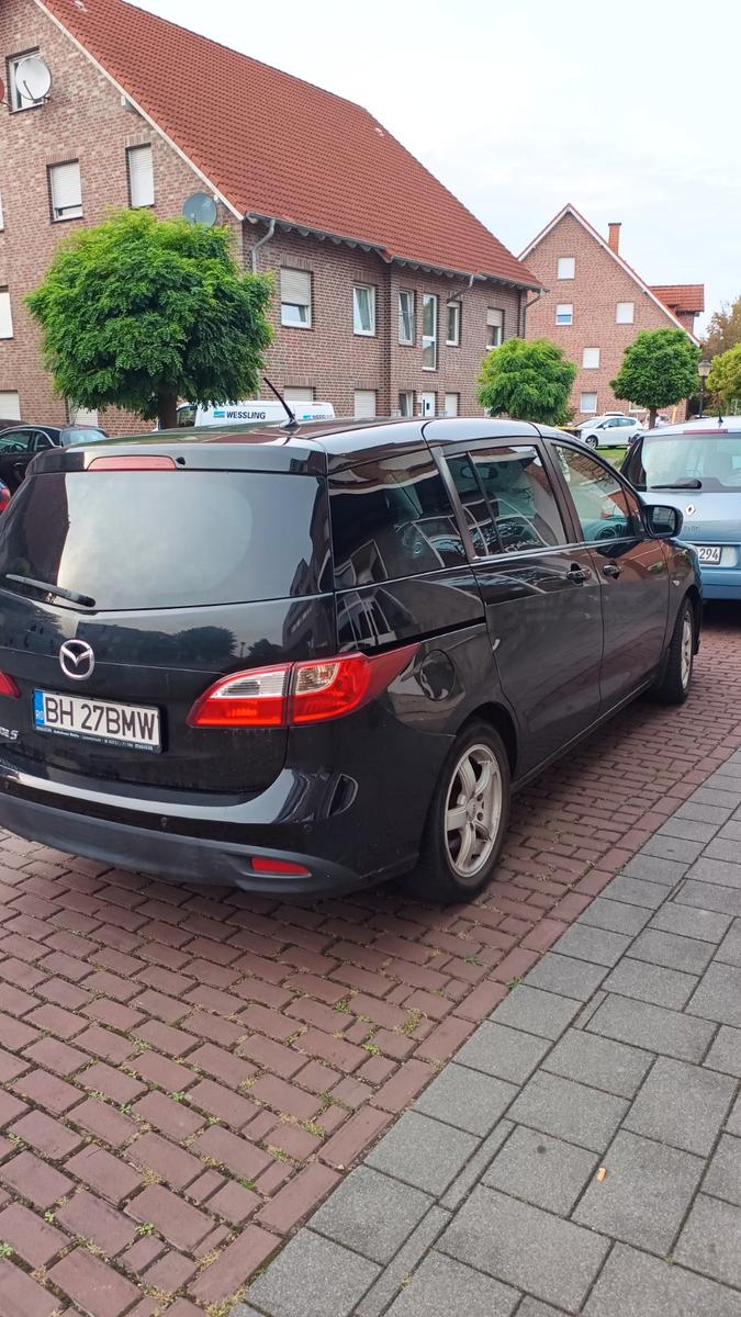 Mazda 5 2011 — rear view