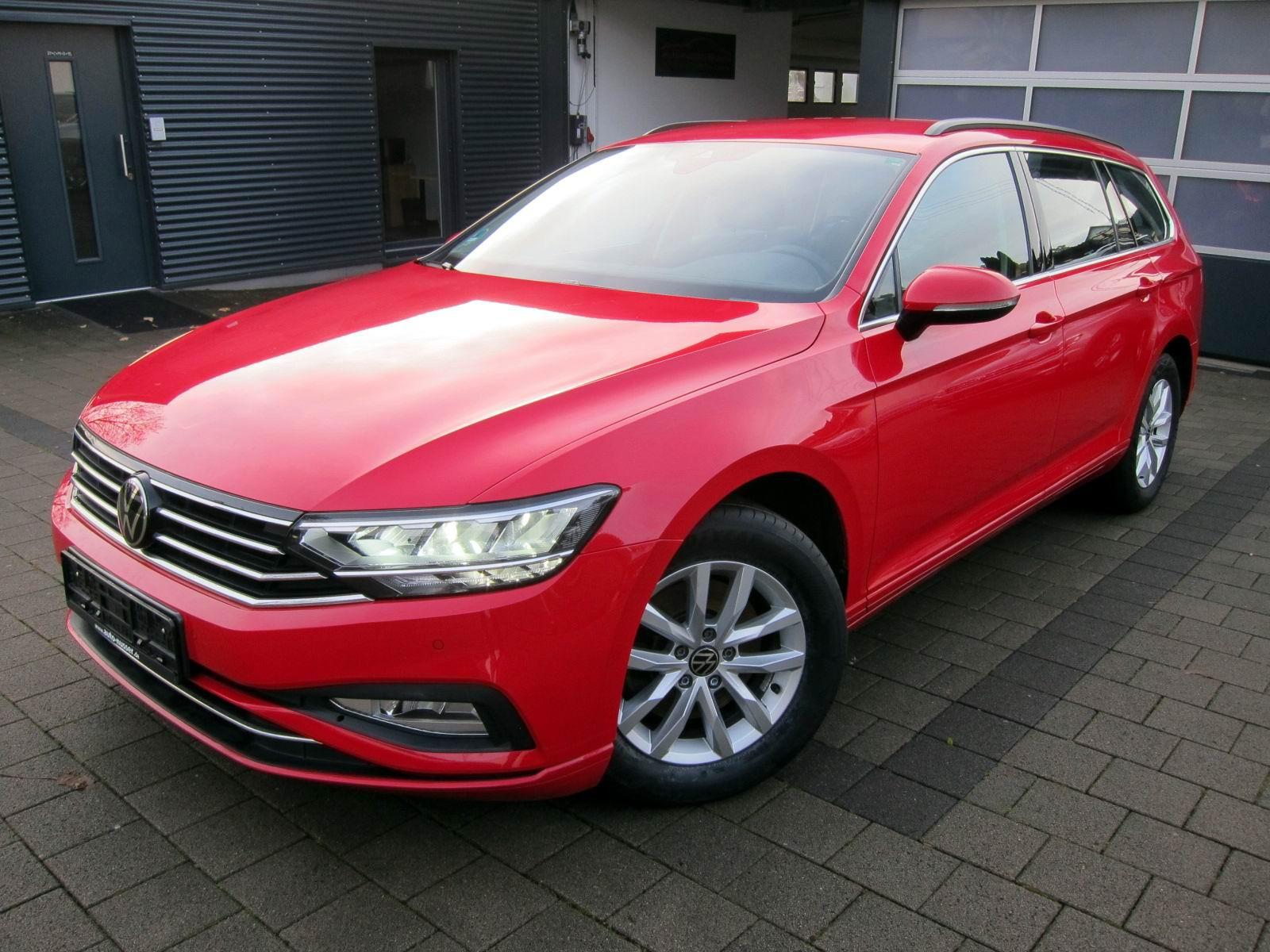 Volkswagen Passat Vari Business 2,0TDI DSG AHK LED NAVI ACC