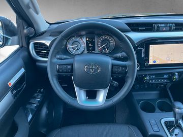 Toyota Hilux 2.4D 4x4 Double Cab Comfort *AHK*2xPDC*NAV