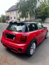 MINI John Cooper Works  - MINI MINI mit Benzin-Antrieb: Rot