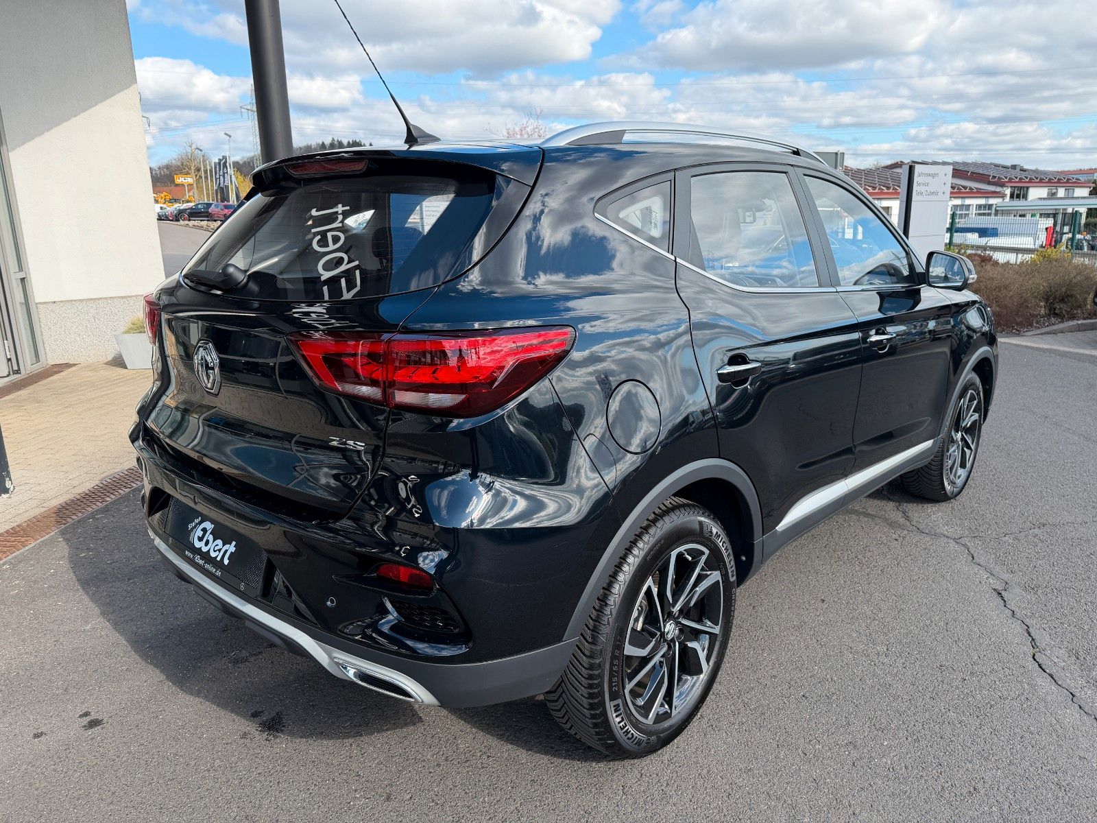 Fahrzeugabbildung MG ZS Luxury Leder+360°Kamera+LED+Carplay+DAB+TOTW