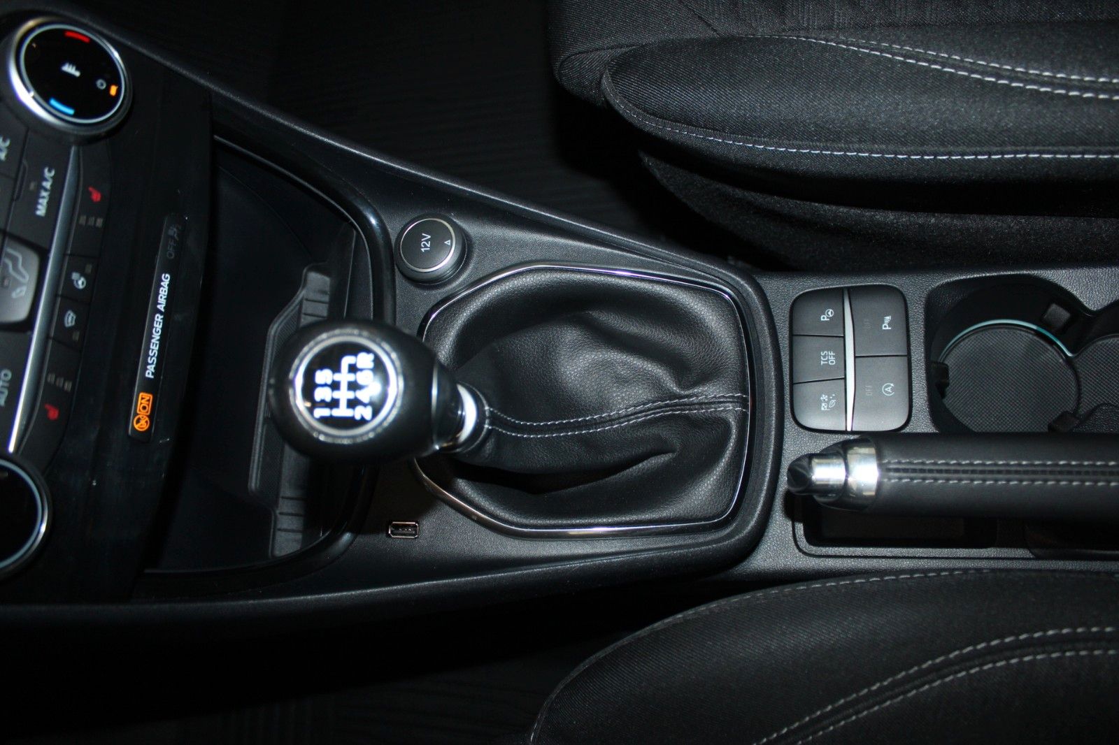 Fahrzeugabbildung Ford Puma Titanium LED NAVI Winter + Park Paket 1.Hd