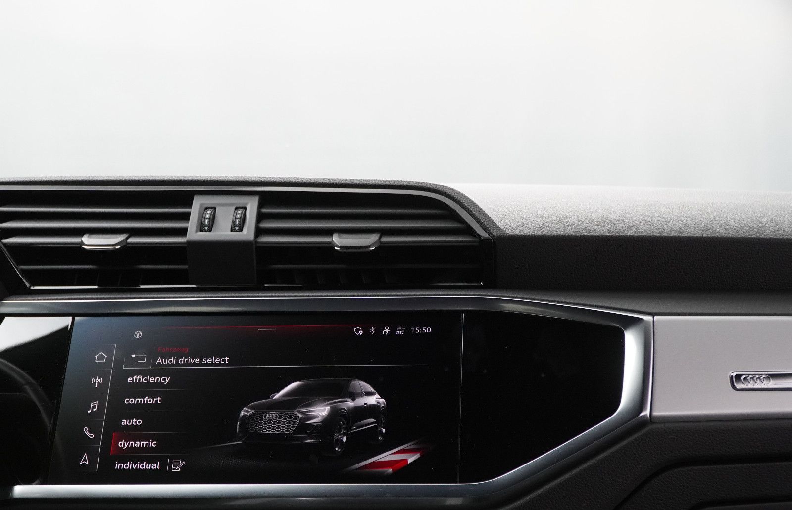 Audi Q3 Sportback Nanograu mit Optik-Paket S Line foto 18