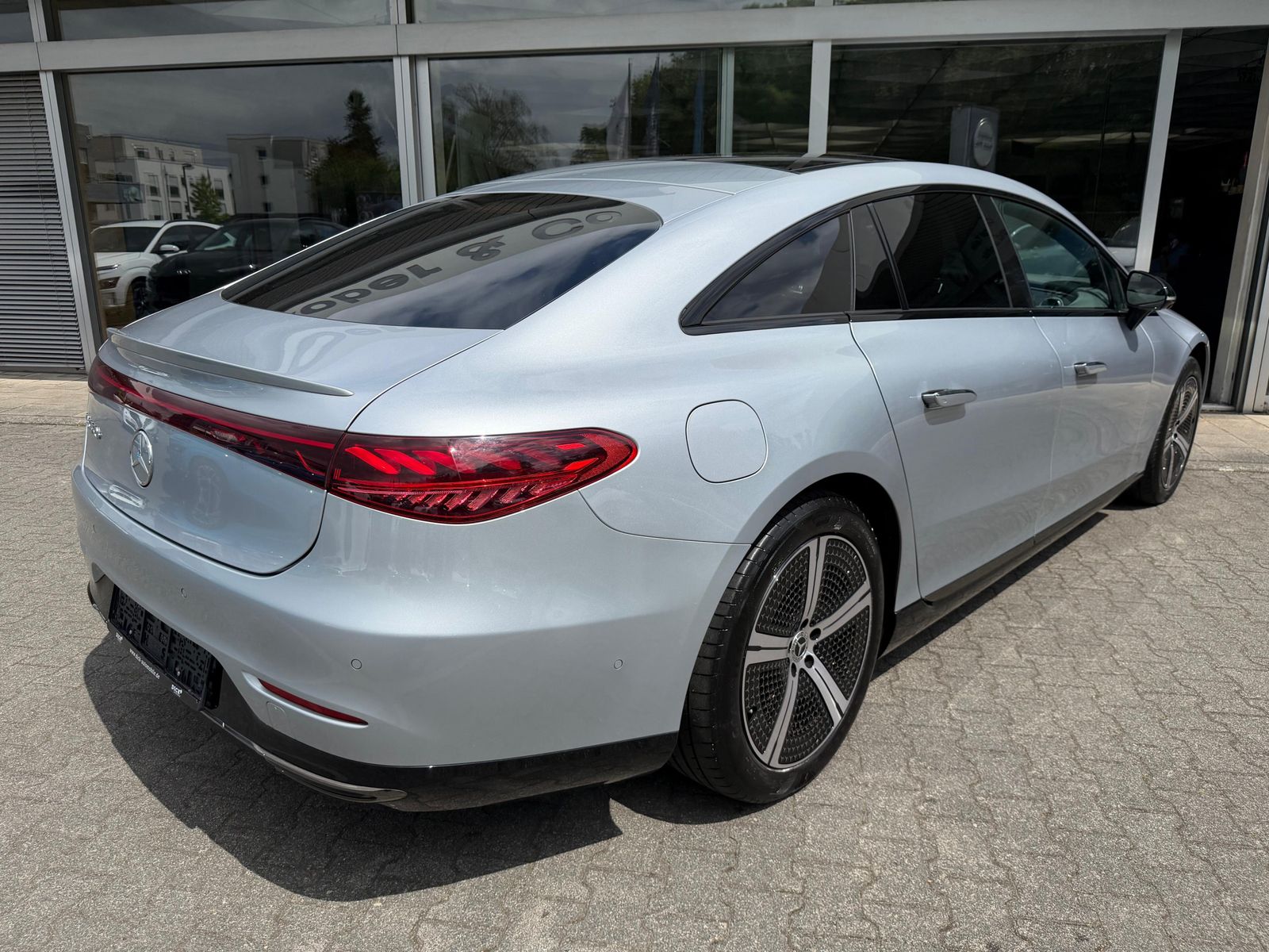 Fahrzeugabbildung Mercedes-Benz EQS  450+ AIRMAT+PANO+LED+SHZ+MEMO+ACC+WP+360°+
