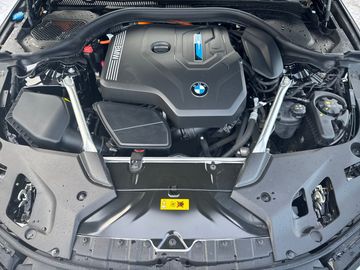 BMW 530e xDrive A Touring HiFi DAB WLAN RFK Shz
