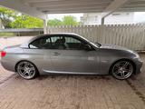 BMW 330i Cabrio - - BMW 330 mit Benzin-Antrieb: Cabrio