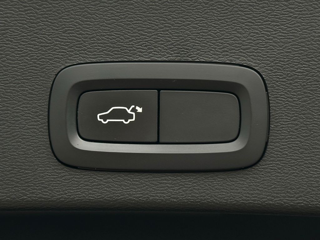 Volvo XC40 T3 Momentum Pro *AHK*Kamera*Sitzh.*Navi*