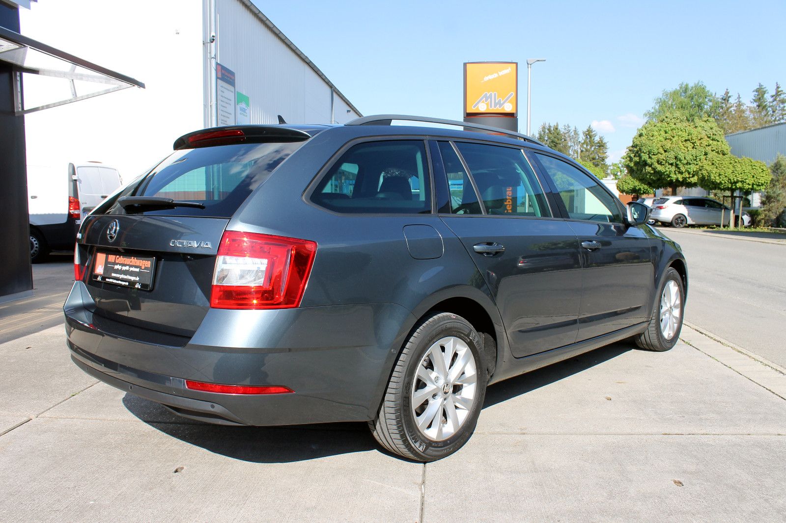 Fahrzeugabbildung SKODA Octavia Combi 1.5TSI Style CANTON ACC SHZ KAM BT