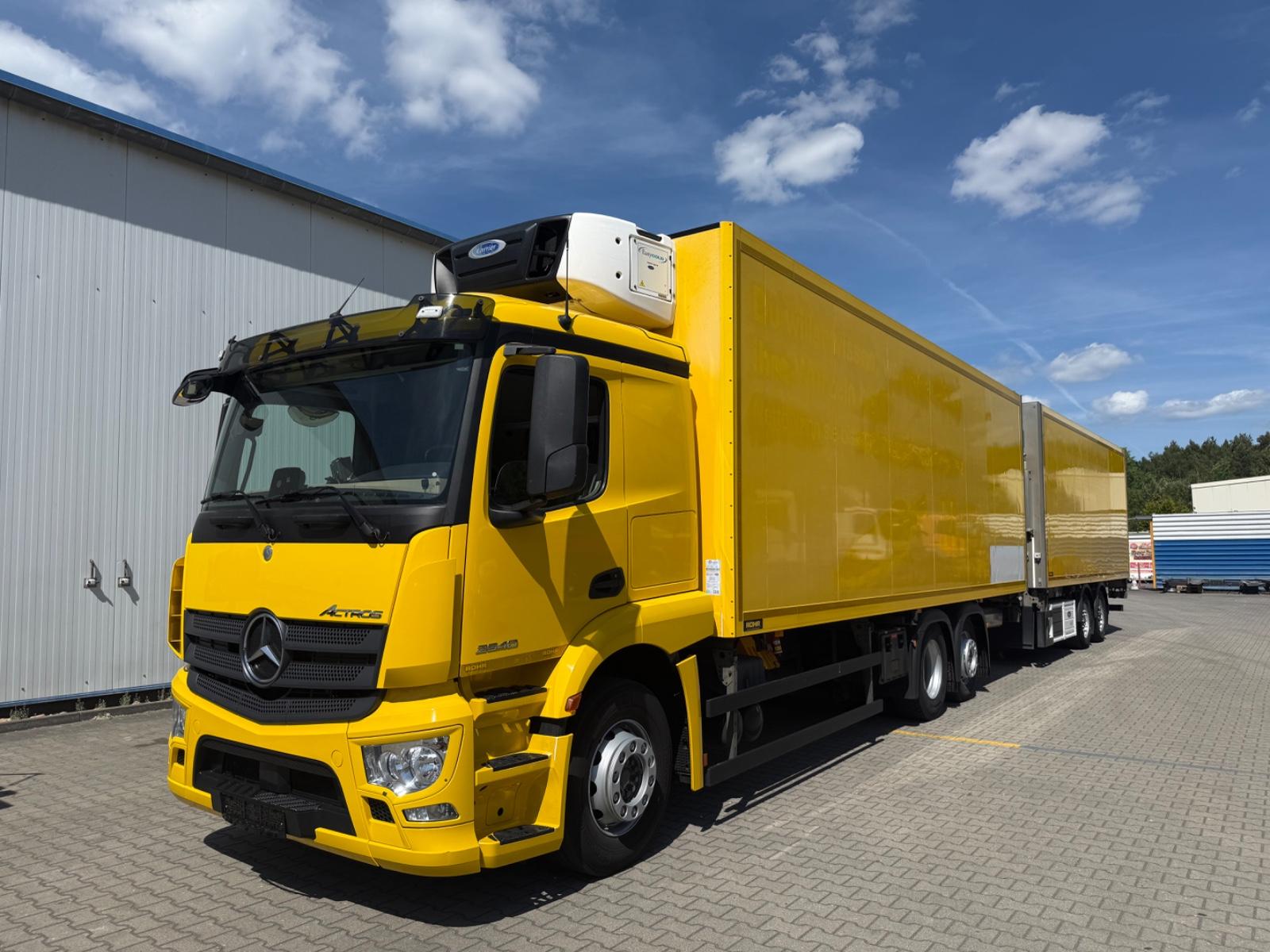 Mercedes-Benz 2540 LL 6x2/4 Kühlkoffer 8.2m LBW 2,5t  Carrier