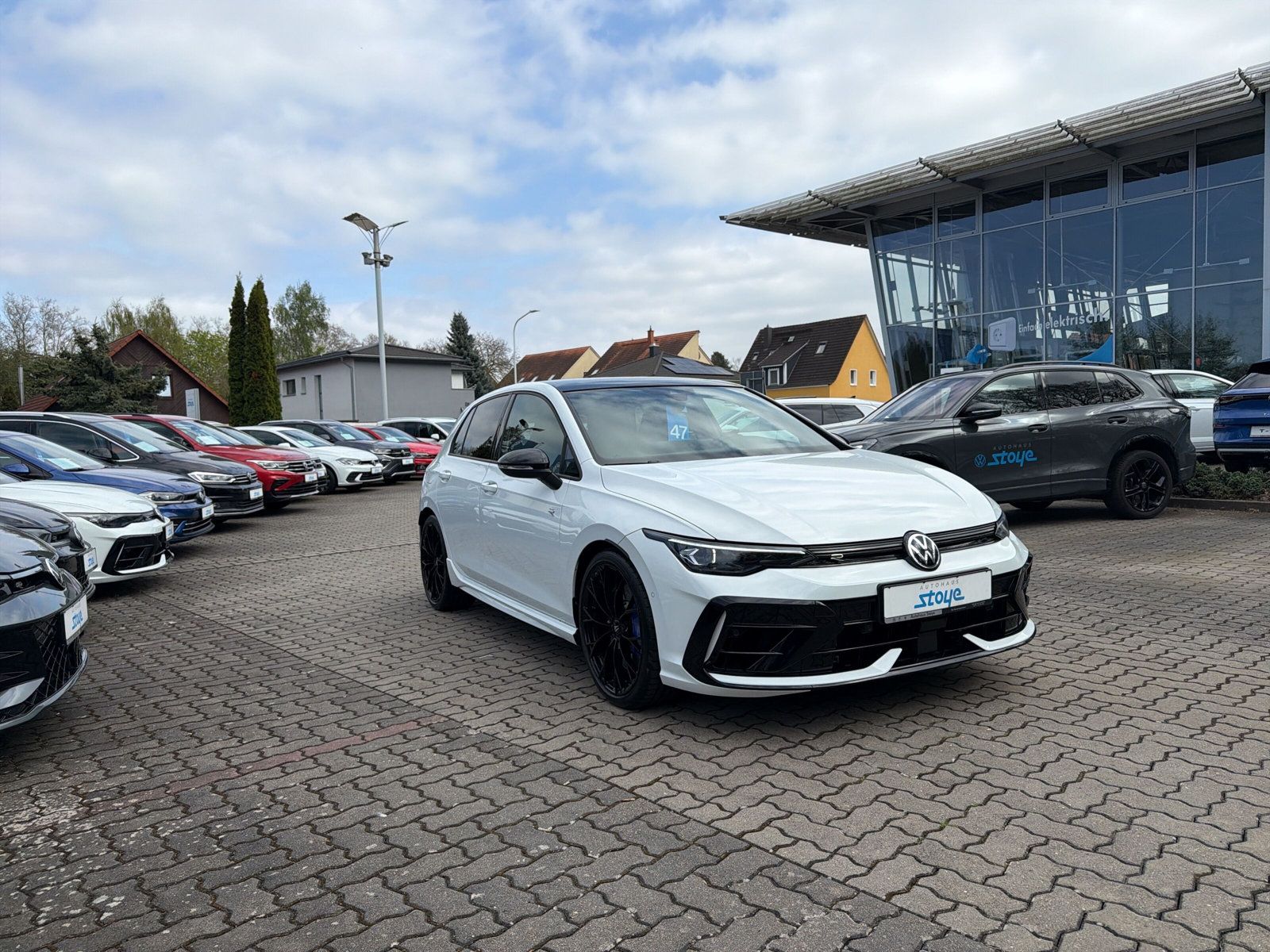 Golf R 4M Navi PANO Harman Kardon Black Style