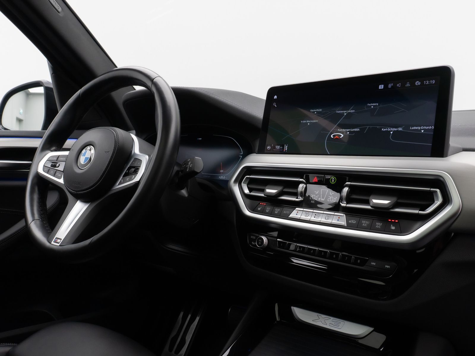 Fahrzeugabbildung BMW X3 xD20i M Sport Kamera Panorama DAB HiFi 20Zoll