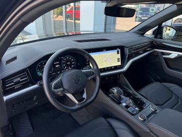 Volkswagen Touareg - 8
