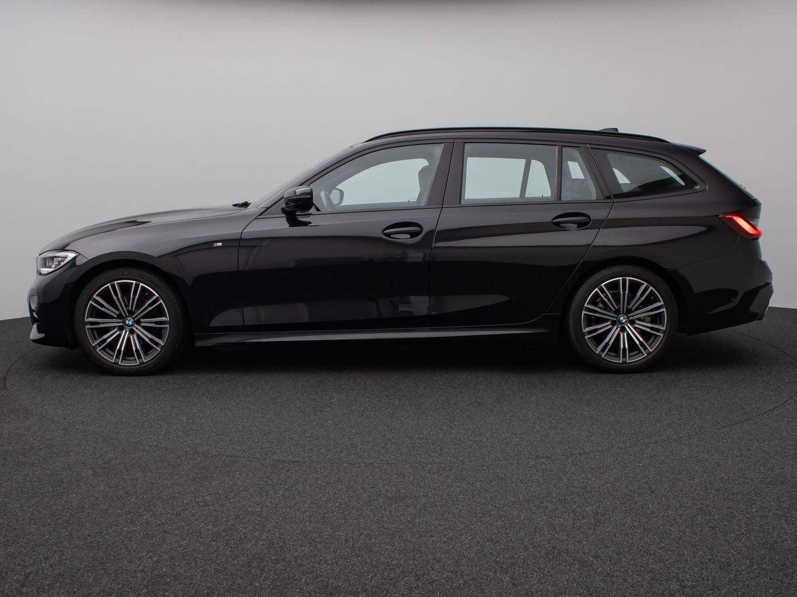 Fahrzeugabbildung BMW 320i M Sport Panorama Kamera Laser HiFi Komfort