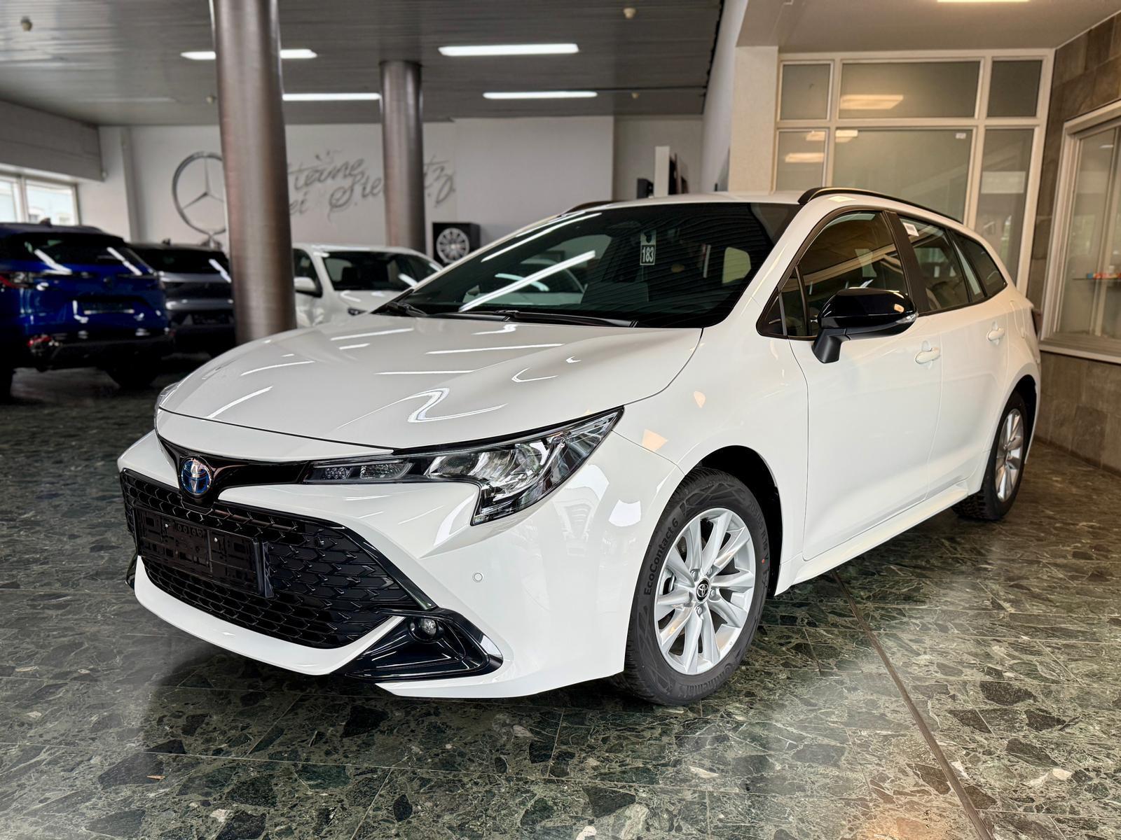 Toyota Corolla Touring Sports 1.8 Hybrid Business Ed...