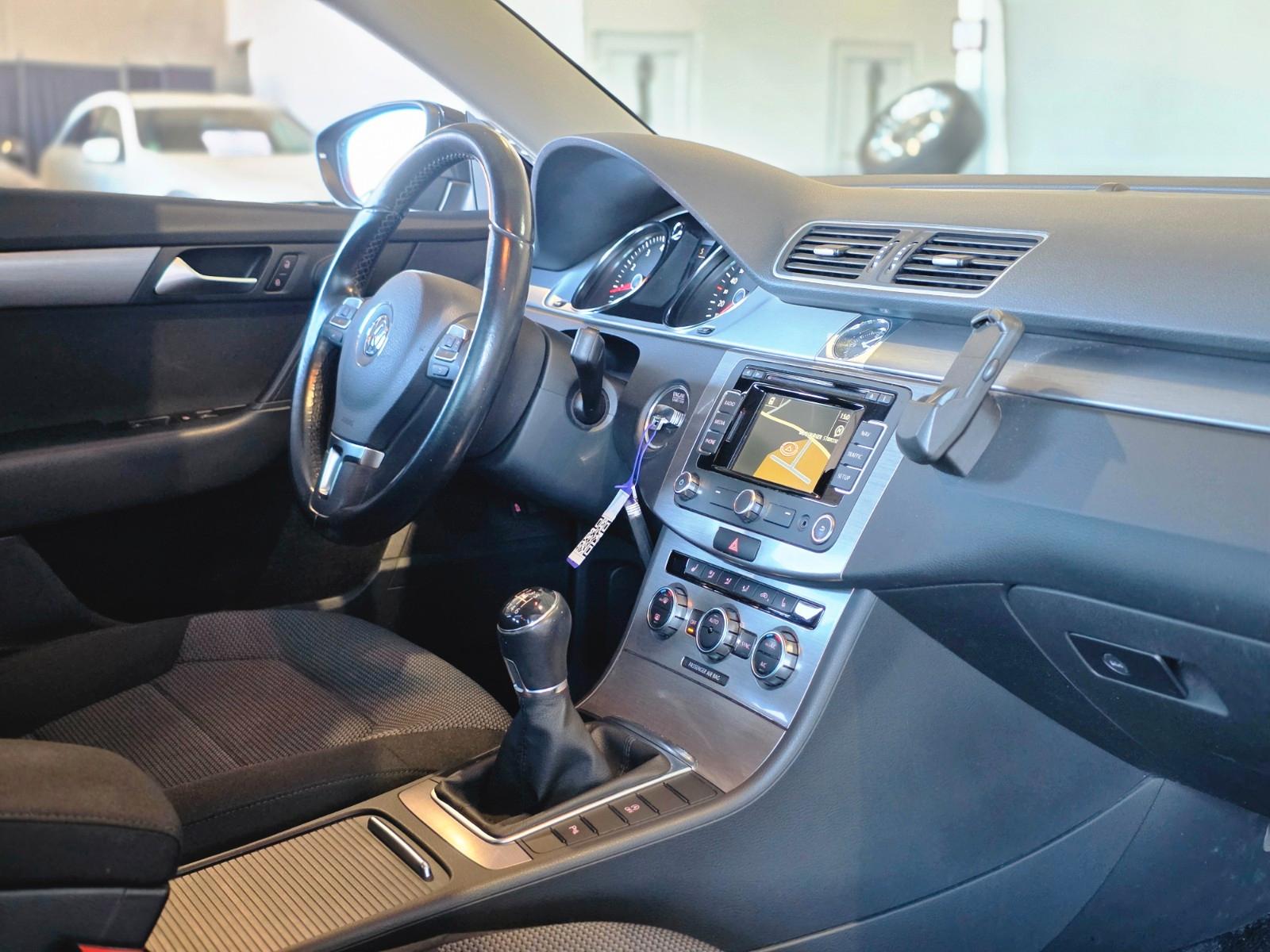 Volkswagen Passat Variant 1.4 TSI 160 ch – Business Edition – Toit panoramique – GPS
