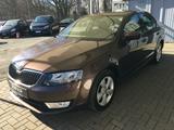 Skoda Octavia 1.2 TSI Lim-Fließheck/Autom/Navi/AHK/DAB - Skoda Octavia: 1.2