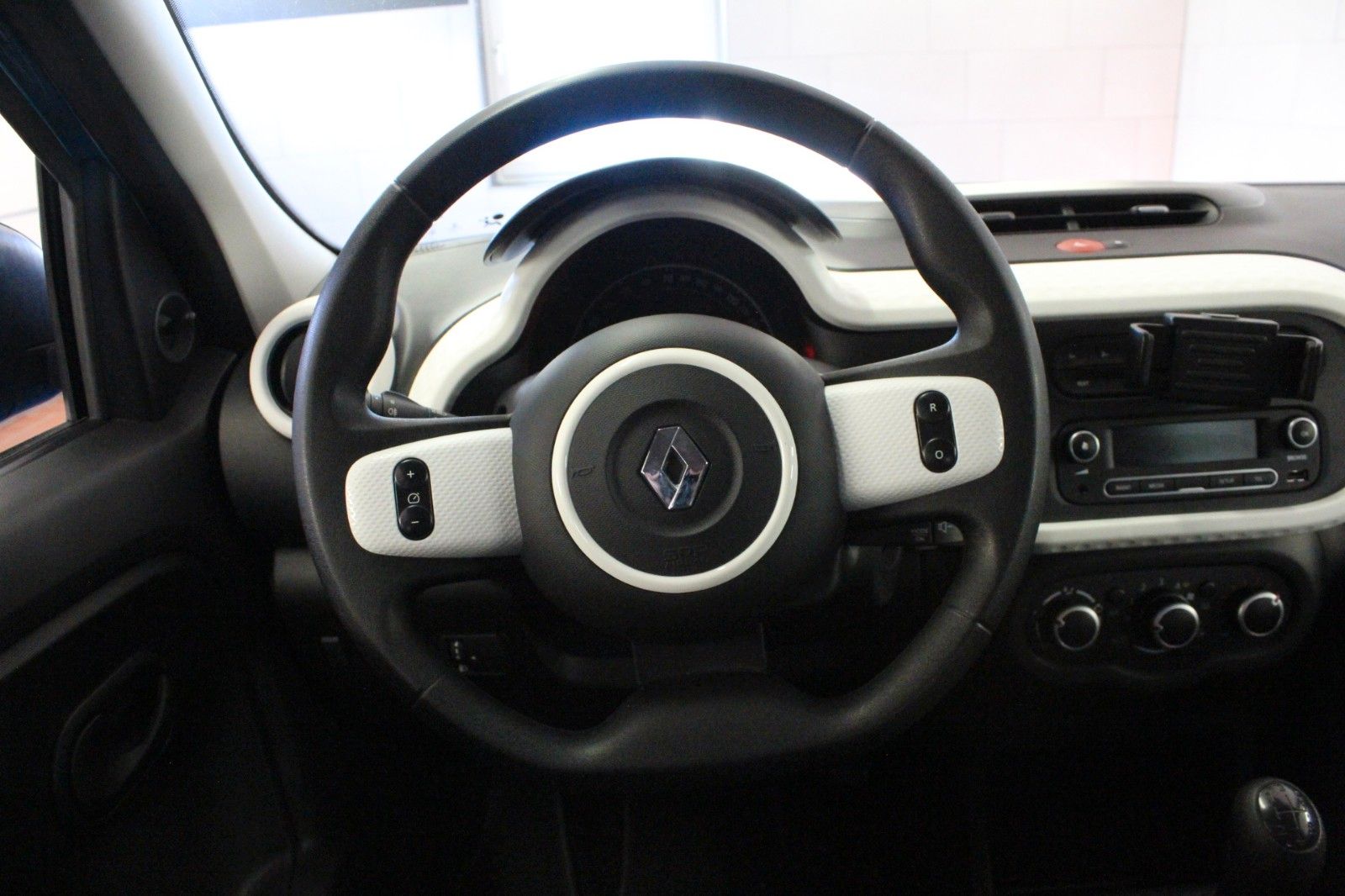 Fahrzeugabbildung Renault Twingo  SCe70  *Klima *Ganzjahresreifen