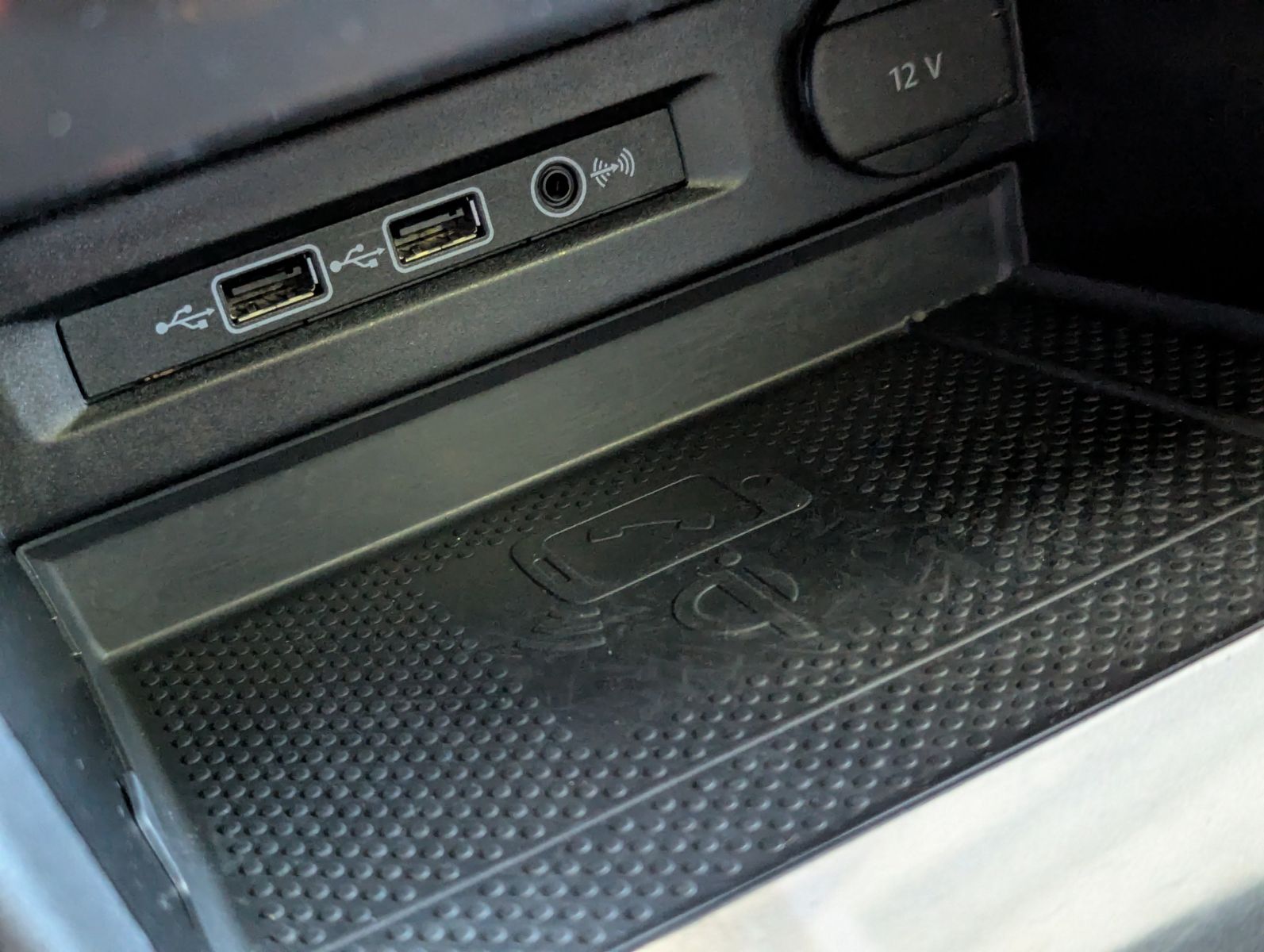 VW Tiguan Allspace 2.0 TDI DSG R-Line 4M Pano AHK - Image 24