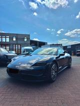 Porsche Taycan - Porsche Taycan in Duisburg