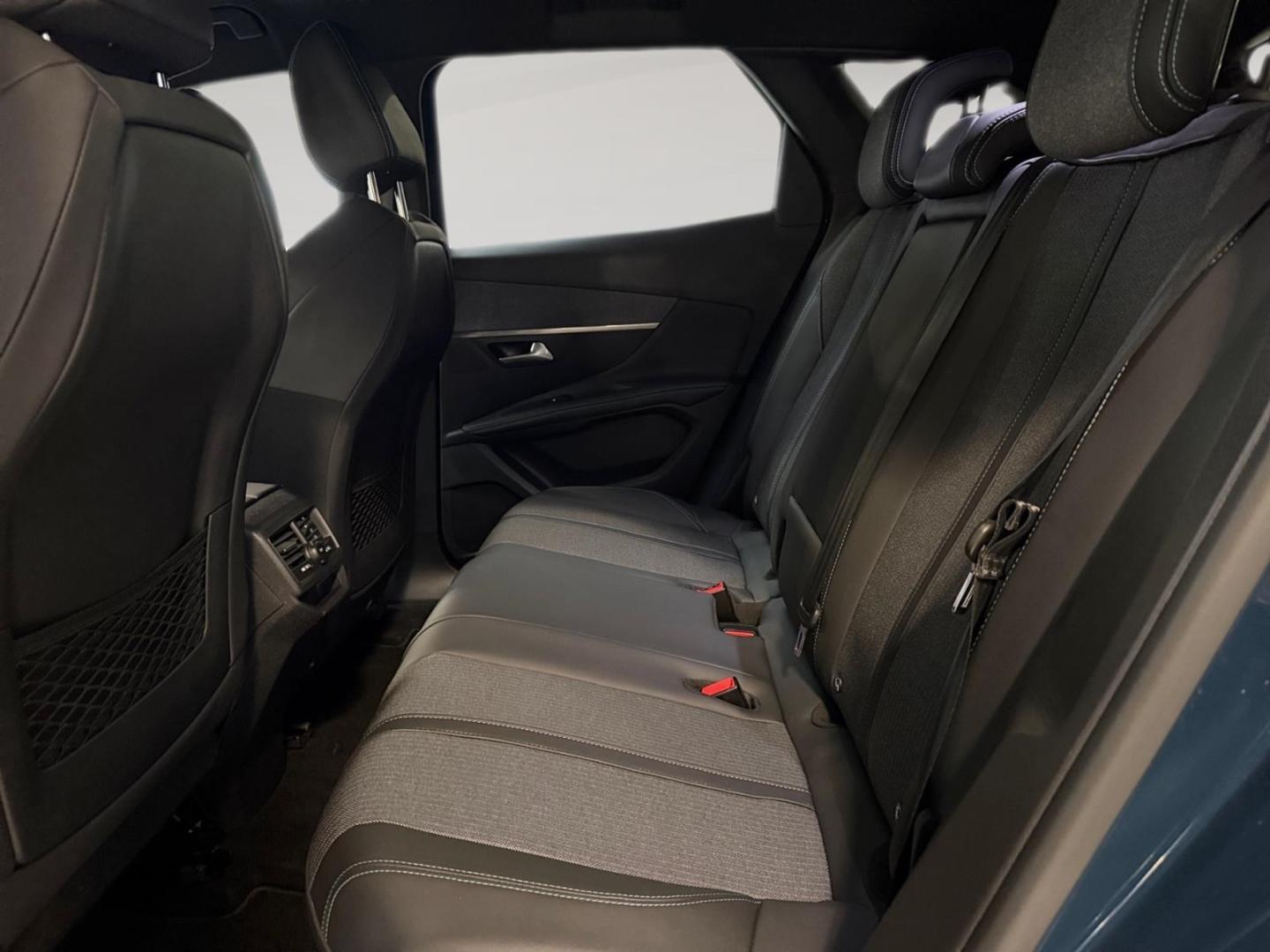Peugeot 3008 Allure Pack 130 Automatik-EAT8 Navi Klima