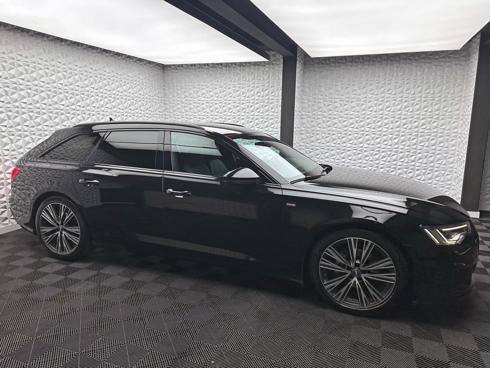 Fahrzeugabbildung Audi A6 40 TDI S-LINE PLUS/QUATTRO/BLACK/MATRIX/KEYLE