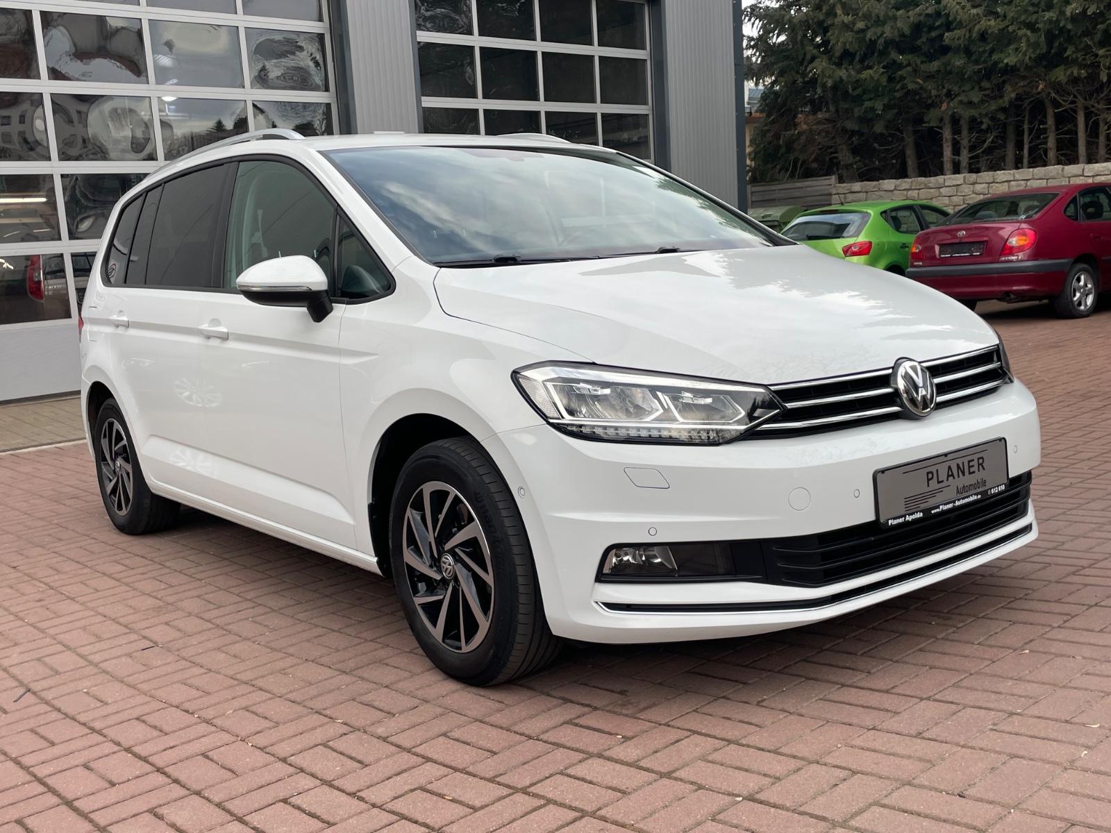 Volkswagen Touran Join Navi DSG AHK 1.Hand HU/AU neu