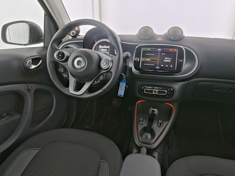 Fahrzeugabbildung Smart smart EQ fortwo Exclusive*Kamera*Media*LED*22kW*