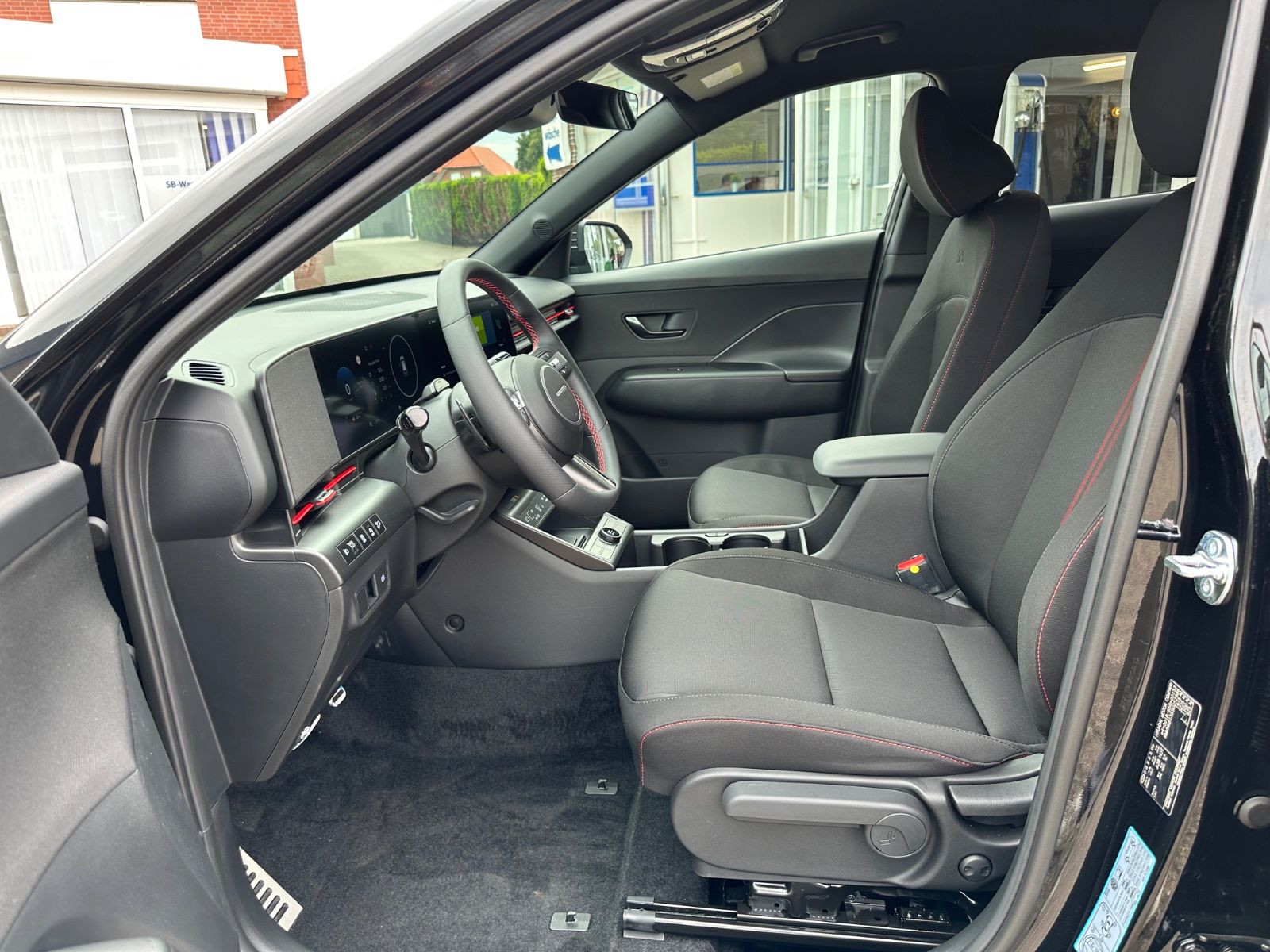 Fahrzeugabbildung Hyundai KONA 1.6 T-GDI N Line DCT Navi/ACC/Shzg/PDC/18"