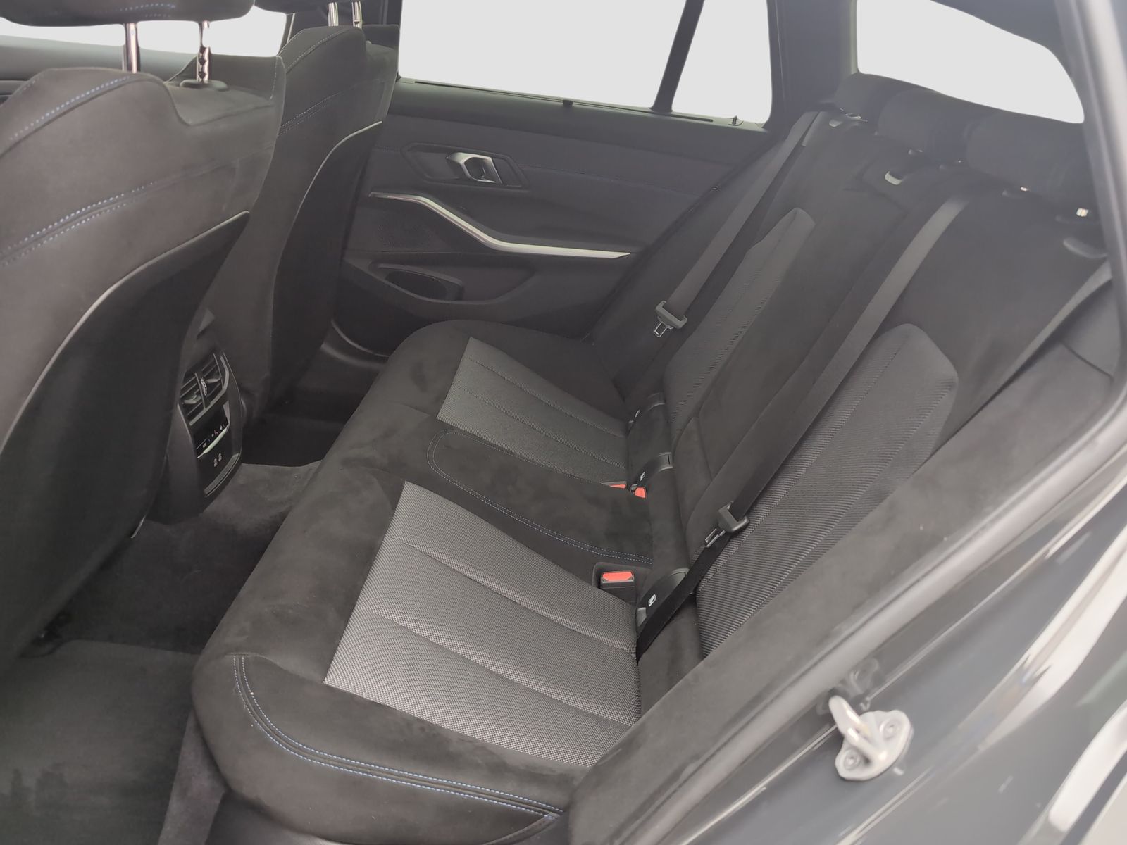 BMW 330 - Bild 9