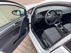 Fahrzeugabbildung Volkswagen Golf VII Lim. Trendline BMT Klima Einparkhilfe