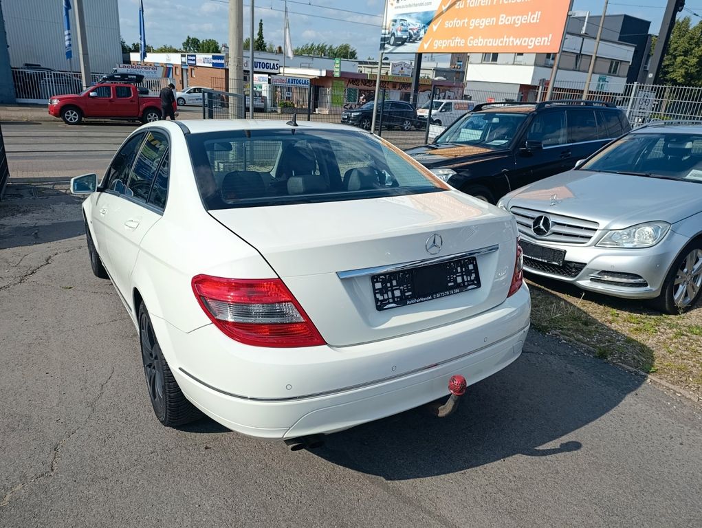 Mercedes-Benz C 180 C -Klasse Lim. C 180 Kompressor*AHK*SITZ-H